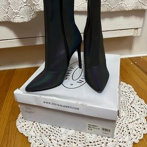 “Steve Madden” “Whimsy” Metallic SZ: (9) Zipper, Spike Boots NIBox